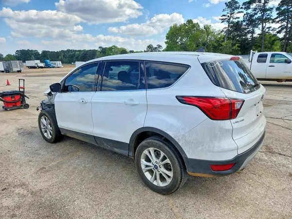 1FMCU0GD7KUA07223 2019 FORD ESCAPE - Image 2