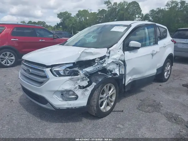 1FMCU0GD7KUA07674 2019 FORD ESCAPE - Image 2