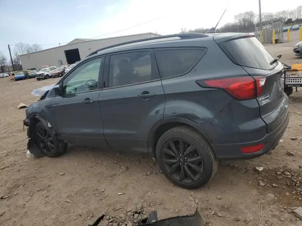 1FMCU0GD7KUA09926 2019 FORD ESCAPE - Image 2
