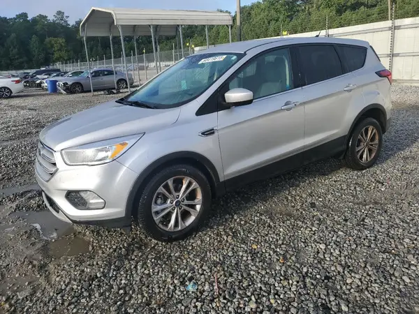 1FMCU0GD7KUA10588 2019 FORD ESCAPE - Image 1