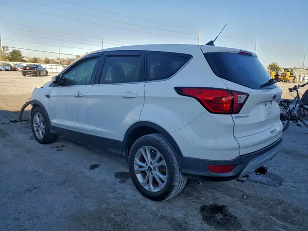1FMCU0GD7KUA10753 2019 FORD ESCAPE - Image 2