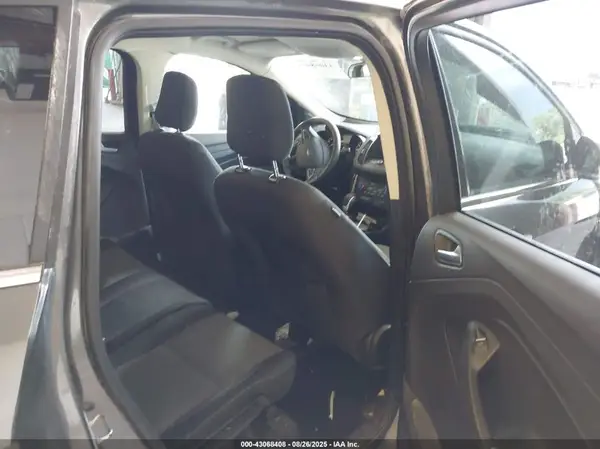 1FMCU0GD7KUA31859 2019 FORD ESCAPE - Image 8