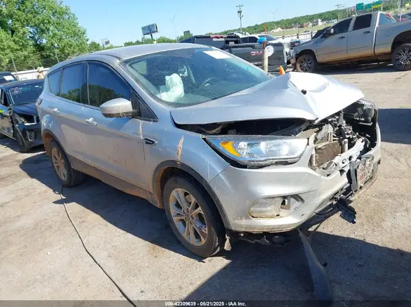 1FMCU0GD7KUA41209 2019 FORD ESCAPE - Image 1