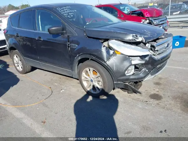 1FMCU0GD7KUA64747 2019 FORD ESCAPE - Image 1