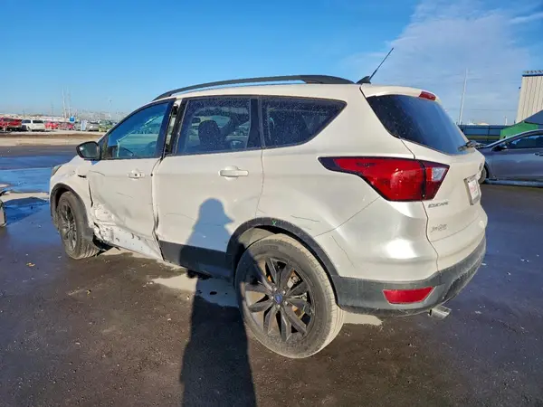 1FMCU0GD7KUB05748 2019 FORD ESCAPE - Image 2