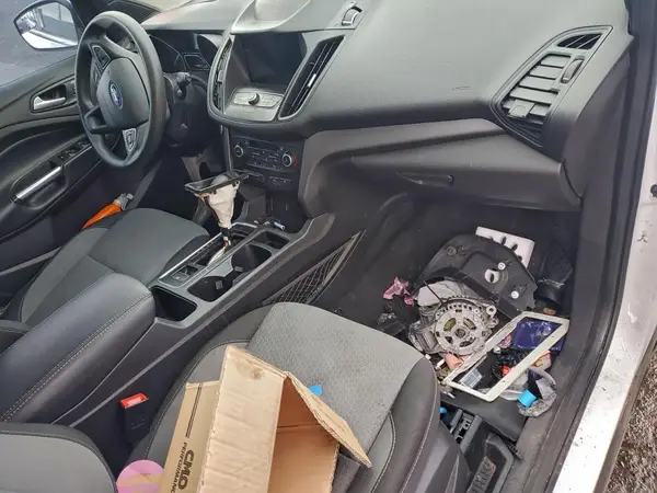1FMCU0GD7KUB07399 2019 FORD ESCAPE - Image 8
