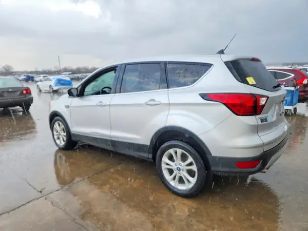 1FMCU0GD7KUB45683 2019 FORD ESCAPE - Image 2