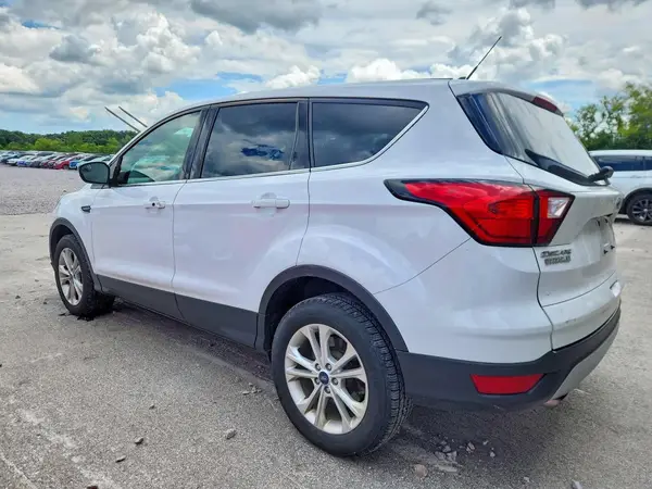 1FMCU0GD7KUB58613 2019 FORD ESCAPE - Image 2