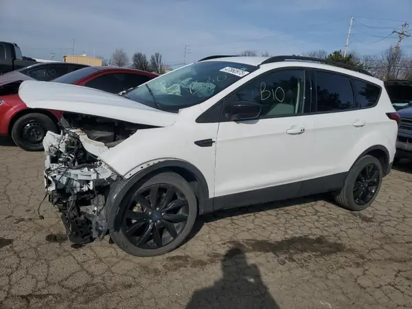 1FMCU0GD7KUB99596 2019 FORD ESCAPE - Image 1