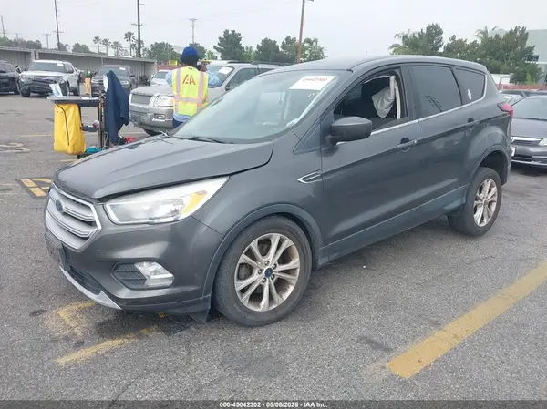 1FMCU0GD7KUBO6902 2019 FORD ESCAPE - Image 2