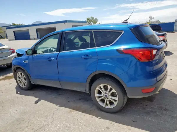 1FMCU0GD7KUC06854 2019 FORD ESCAPE - Image 2