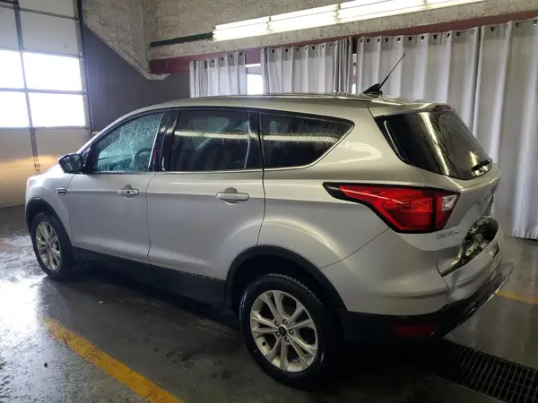 1FMCU0GD7KUC09057 2019 FORD ESCAPE - Image 2