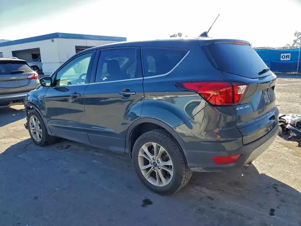 1FMCU0GD7KUC27705 2019 FORD ESCAPE - Image 2