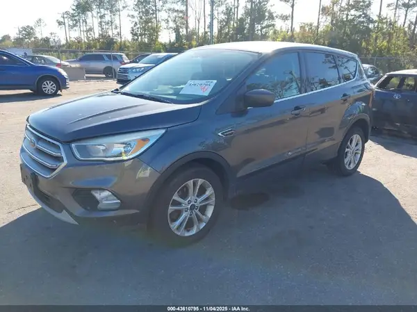 1FMCU0GD8HUA00984 2017 FORD ESCAPE - Image 2
