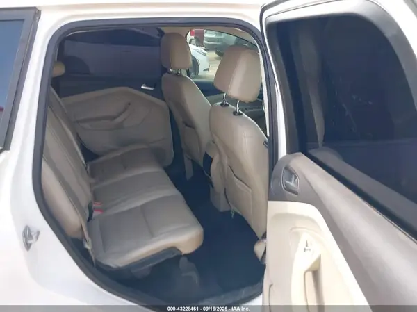 1FMCU0GD8HUA15162 2017 FORD ESCAPE - Image 8