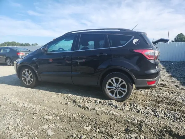 1FMCU0GD8HUA16215 2017 FORD ESCAPE - Image 2