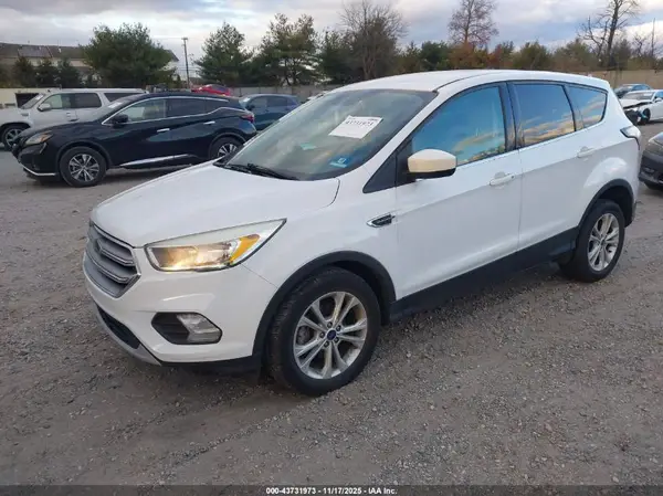 1FMCU0GD8HUA29871 2017 FORD ESCAPE - Image 2