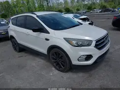 1FMCU0GD8HUA38053 2017 FORD ESCAPE