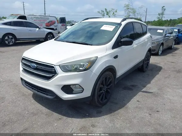 1FMCU0GD8HUA38053 2017 FORD ESCAPE - Image 2