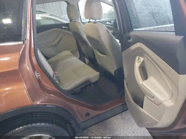 1FMCU0GD8HUA38750 2017 FORD ESCAPE - Image 8