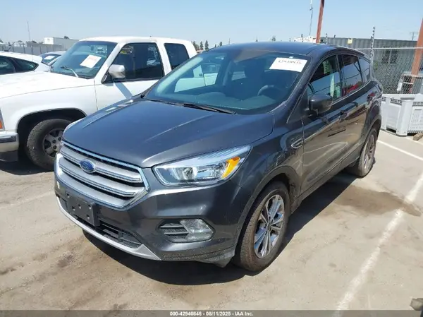 1FMCU0GD8HUA54530 2017 FORD ESCAPE - Image 2