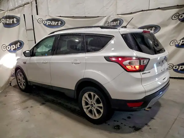 1FMCU0GD8HUB09719 2017 FORD ESCAPE - Image 2