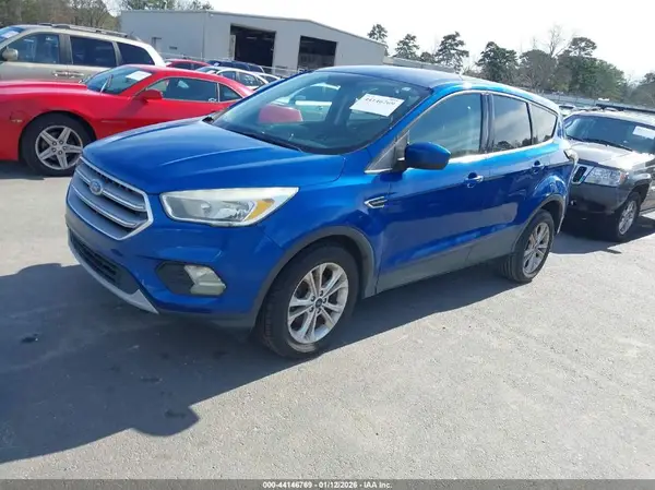 1FMCU0GD8HUB12331 2017 FORD ESCAPE - Image 2