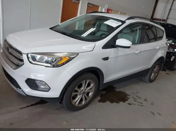 1FMCU0GD8HUB14998 2017 FORD ESCAPE - Image 2