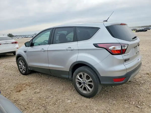 1FMCU0GD8HUB52490 2017 FORD ESCAPE - Image 2