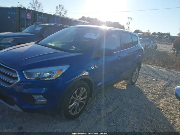 1FMCU0GD8HUB72805 2017 FORD ESCAPE - Image 2