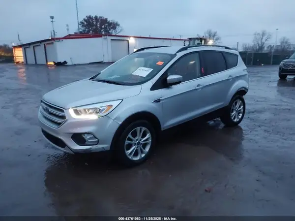 1FMCU0GD8HUB78166 2017 FORD ESCAPE - Image 2