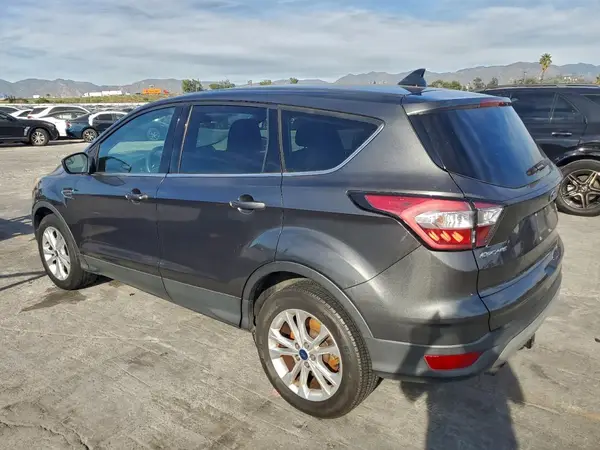 1FMCU0GD8HUB81360 2017 FORD ESCAPE - Image 2