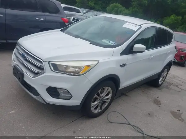 1FMCU0GD8HUC00246 2017 FORD ESCAPE - Image 2