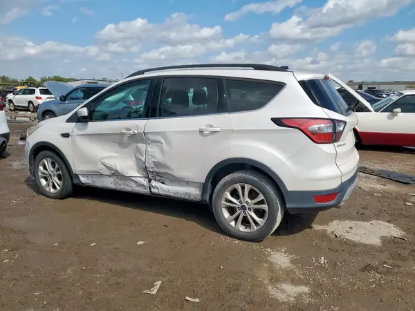 1FMCU0GD8HUC07231 2017 FORD ESCAPE - Image 2