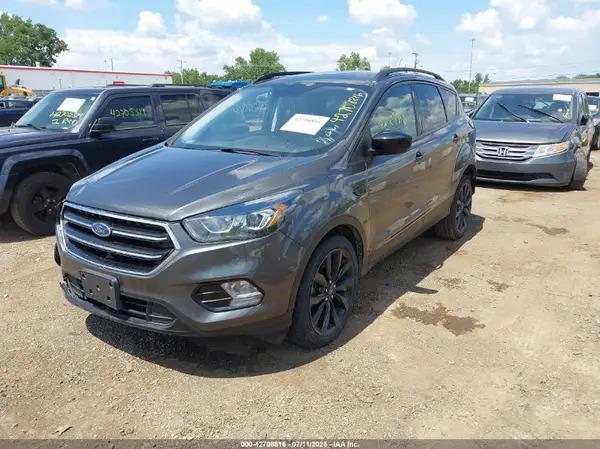 1FMCU0GD8HUC09318 2017 FORD ESCAPE - Image 2