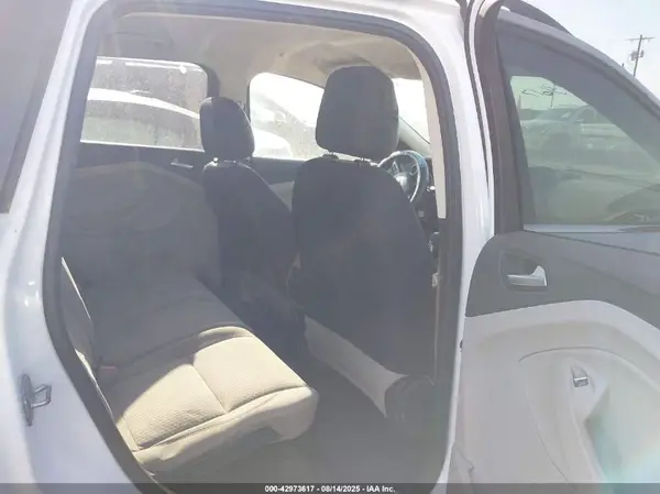 1FMCU0GD8HUC10422 2017 FORD ESCAPE - Image 8