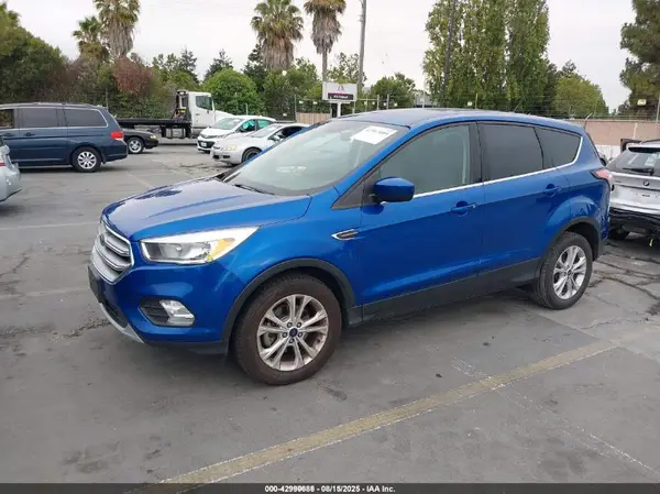 1FMCU0GD8HUC27155 2017 FORD ESCAPE - Image 2