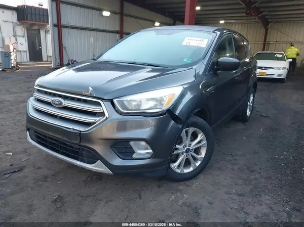 1FMCU0GD8HUC30802 2017 FORD ESCAPE - Image 2