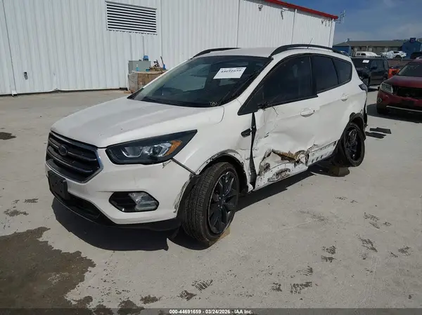 1FMCU0GD8HUC61676 2017 FORD ESCAPE - Image 2