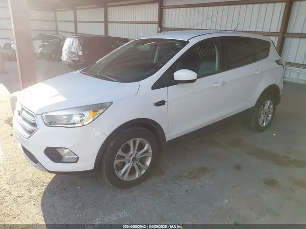 1FMCU0GD8HUC65923 2017 FORD ESCAPE - Image 2