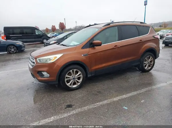 1FMCU0GD8HUC98856 2017 FORD ESCAPE - Image 2