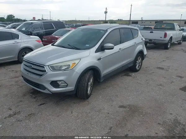 1FMCU0GD8HUD10049 2017 FORD ESCAPE - Image 2