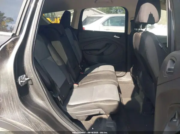 1FMCU0GD8HUD17812 2017 FORD ESCAPE - Image 8
