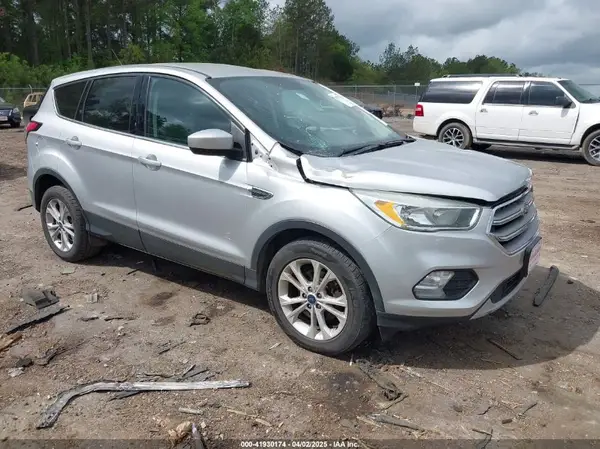 1FMCU0GD8HUD39700 2017 FORD ESCAPE - Image 1