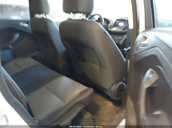 1FMCU0GD8HUD61602 2017 FORD ESCAPE - Image 8