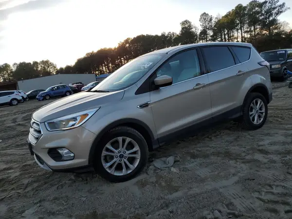 1FMCU0GD8HUD73233 2017 FORD ESCAPE - Image 1