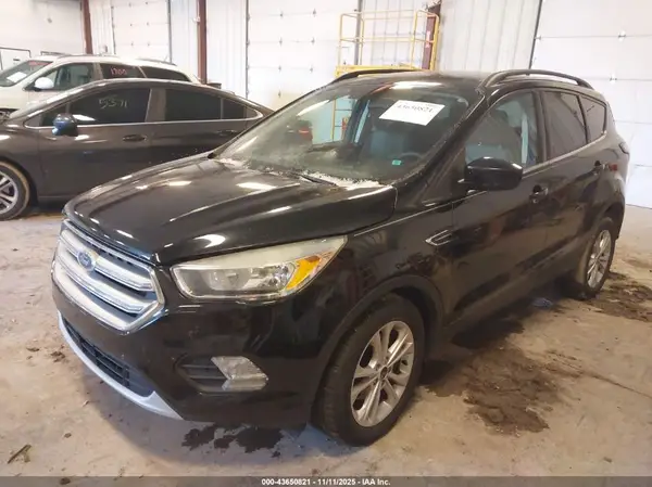 1FMCU0GD8HUD75273 2017 FORD ESCAPE - Image 2