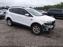 1FMCU0GD8HUD81638 2017 FORD ESCAPE