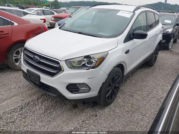 1FMCU0GD8HUD82840 2017 FORD ESCAPE - Image 2