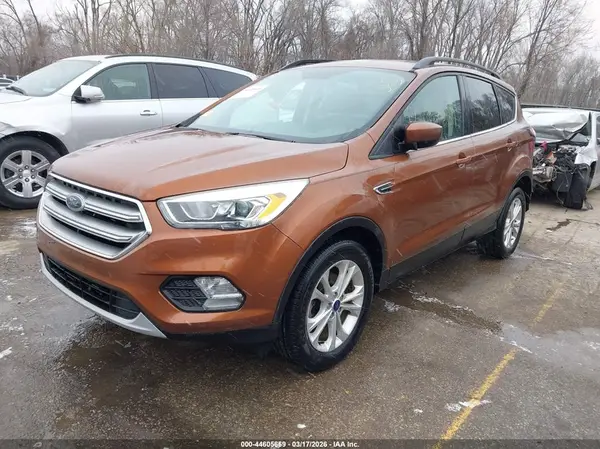 1FMCU0GD8HUD83213 2017 FORD ESCAPE - Image 2